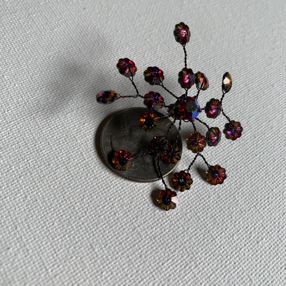 Bold Sparkly earrings - Picture 10 of 15